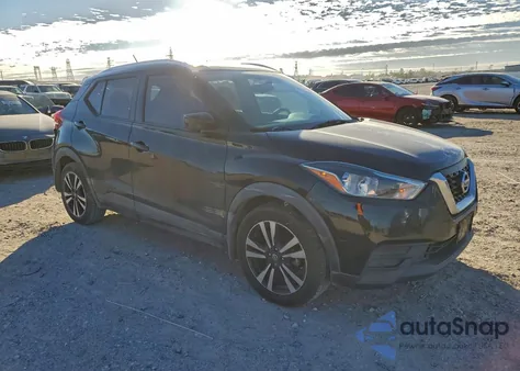 2018 Nissan Kicks S from USA, damaged, VIN 3N1CP5CUXJL537597
